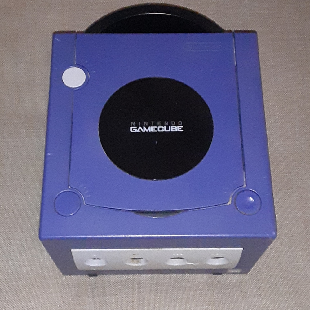 OG Nintendo Gamecube (cords n/a)